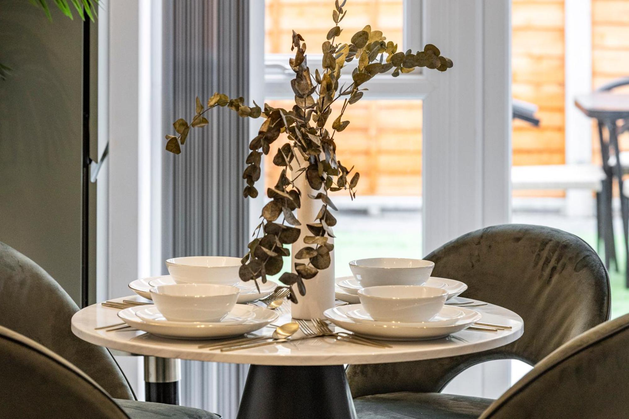 Апартаменти Unwind In Style 2Br With Cozy Backyard For Groups Лондон Екстер'єр фото