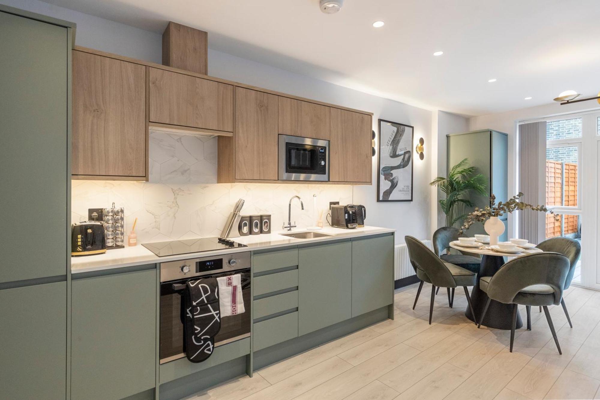 Апартаменти Unwind In Style 2Br With Cozy Backyard For Groups Лондон Екстер'єр фото